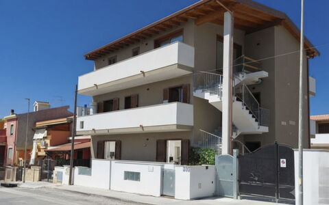 Marina di Sorso 5: Wohngebiet, Zuhause, Wohnung, Urban Design, Balkon, Schatten, Daylighting, Gips