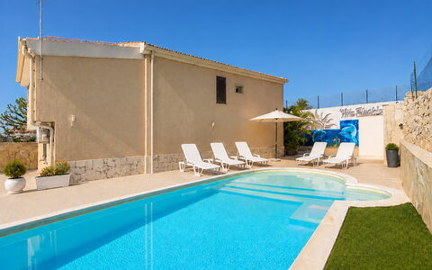 Villa Giugiola: Blau, Schwimmbad, Resort, Gartenmöbel, Estate, Hotel, Thermae, Schatten, Villa, Eco Hotel