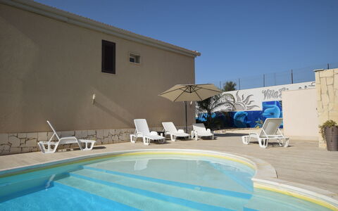 Villa Giugiola: Schwimmbad, Resort, Gartenmöbel, Schatten, Hotel, Eco Hotel, Villa, Ferienort, Hazienda
