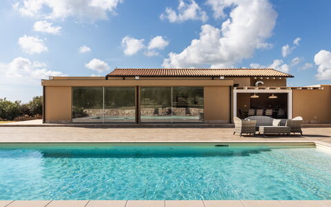 Villa Meti: Schwimmbad, Resort, Verbundwerkstoff, Schatten, Estate, Eco Hotel, Villa, Design, Hazienda, Outdoor Struktur