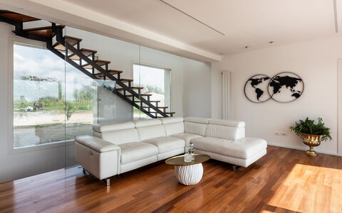 Pizzuta Country House: Möbel, Interior Design, Flooring, Fussboden, Couch, Holzboden, Holz, Decke, Wohnzimmer, Zuhause