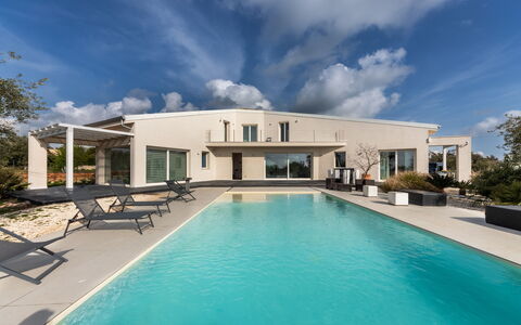 Pizzuta Country House: Blau, Schwimmbad, Wohngebiet, Estate, Zuhause, Resort, Villa, Schatten, Villa, Hazienda