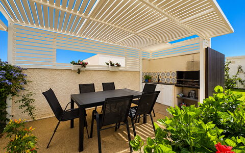 A Casa di Chica: Möbel, Schatten, Gartenmöbel, Decke, Terrasse, Eco Hotel, Stuhl, Garten, Balkon, Tisch Im Freien
