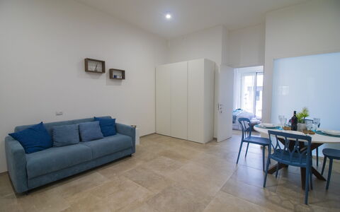 Elementi Luxury Otranto: Flooring, Fussboden, Interior Design, Holz, Möbel, Decke, Zimmer, Beleuchtung, Wohnung, Wohnzimmer