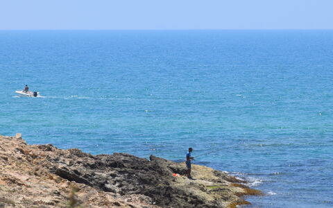 Punta Braccetto Fronte Mare: Blau, Meer, Sommer, Erholung, Horizont, Küsten Und Ozeanische Forms, Ozean, Welle, Wind Wave
