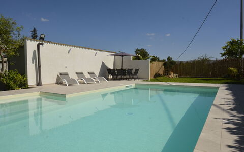 Villa Benvenuti al Sud: Schwimmbad, Verbundwerkstoff, Schatten, Resort, Beton, Landscaping, Design, Water Feature, Hinterhof, Gartenmöbel