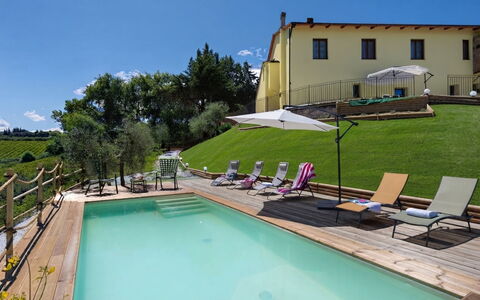 Villa i Fiori: Schwimmbad, Gartenmöbel, Estate, Sonnenliege, Resort, Villa, Hotel, Garten, Eco Hotel, Hazienda