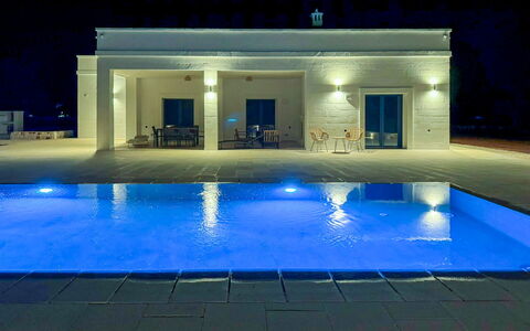 Tenuta Emma: Blau, Schwimmbad, Verbundwerkstoff, Resort, Estate, Beton, Hotel, Design, Water Feature, Villa