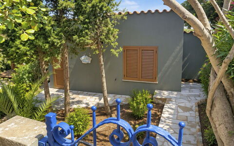 Porto Luna 1: Schatten, Garten, Landscaping, Blumentopf, Hinterhof, Hof, Garten, Hazienda, Eco Hotel, Zimmerpflanze