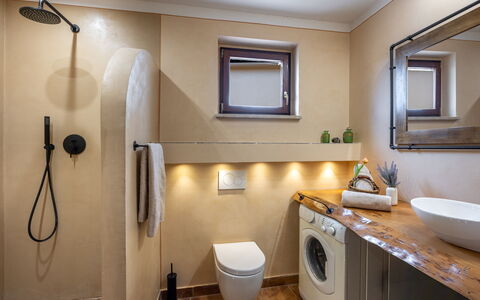 Terrazza sulla Luna, Casciana Terme: Badezimmer, Interior Design, Armatur, Wand, Flooring, Sinken, Spiegel, Fussboden, Zapfhahn, Bad Sink
