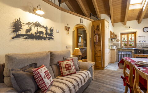 Chalet Ralon: Möbel, Wand, Holz, Interior Design, Zuhause, Haus, Wohnzimmer, Couch, Decke, Flooring