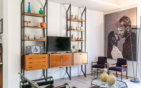 Art&Sea House: Möbel, Interior Design, Wand, Flooring, Fussboden, Beleuchtung, Bilderrahmen, Zimmer, Wohnzimmer, Zuhause