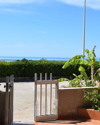 Il Favollo: Blumentopf, Schatten, Meer, Ozean, Garten, Landscaping, Zimmerpflanze, Zaun, Eco Hotel