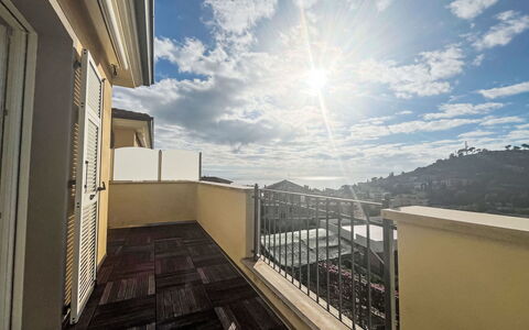 Ariel: Wohnung, Balkon, Eigentumswohnung, Geländer