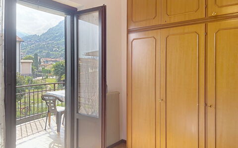 Francesco: Holz, Interior Design, Flooring, Zimmer, Fussboden, Tür, Wohnung, Holzbeize, Schrank, Hartholz