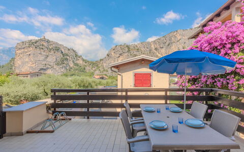 Edera: Möbel, Wohnung, Gartenmöbel, Gebirge, Tisch Im Freien, Stuhl, Balkon, Schatten, Küche & Esszimmer Tisch, Kaffetisch