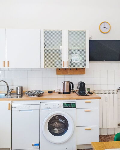 Ardesia: Küchengerät, Küche, Major Appliance, Countertop, Haushaltsgerät, Interior Design, Waschmaschine, Flooring, Cabinetry, Zimmer