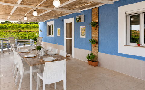 Villa le 2 Emme: Möbel, Tabelle, Stuhl, Küche & Esszimmer Tisch, Interior Design, Gartenmöbel, Tisch Im Freien, Esszimmer, Terrasse, Zimmerpflanze