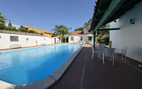 Il Cigno Reale Green: Schwimmbad, Resort, Eco Hotel, Schatten, Hotel, Hazienda, Gartenmöbel, Villa, Freizeitzentrum