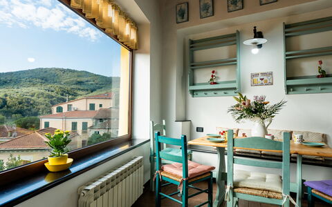 Ca Dell'Andre: Möbel, Interior Design, Decke, Beleuchtung, Tabelle, Stuhl, Zimmer, Küche & Esszimmer Tisch, Esszimmer, Zimmerpflanze