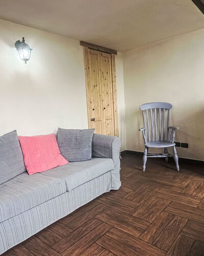 Ca Dell'Andre: Möbel, Flooring, Fussboden, Interior Design, Holz, Zimmer, Couch, Decke, Beleuchtung, Wohnzimmer