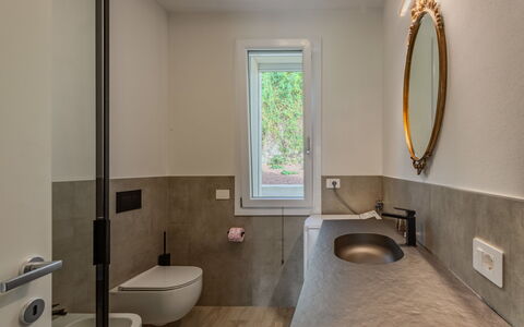 Annamaria: Flooring, Wand, Armatur, Interior Design, Fussboden, Badezimmer, Sinken, Bad Sink, Zapfhahn, Installation