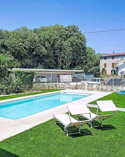 Annamaria: Schwimmbad, Wohngebiet, Thermae, Resort, Verbundwerkstoff, Freizeit, Estate, Kunstrasen, Hazienda, Villa