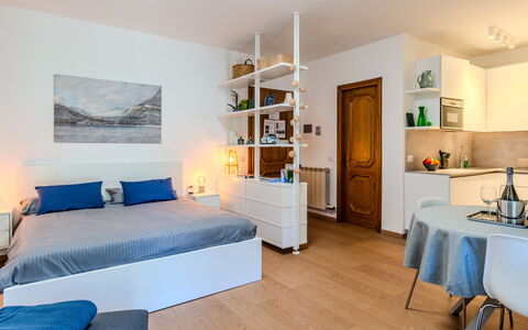 Riva&Lago: Möbel, Interior Design, Flooring, Fussboden, Wand, Zimmer, Holz, Decke, Bett, Schlafzimmer