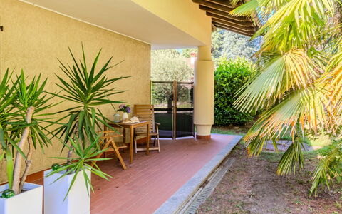 Riva&Lago: Schatten, Eco Hotel, Garten, Resort, Landscaping, Hazienda, Garten, Holzbeize