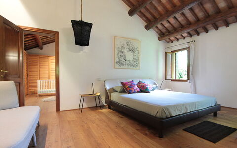 Villa Dorina: Interior Design, Flooring, Möbel, Bett, Fussboden, Schlafzimmer, Holz, Zuhause, Holzboden, Decke