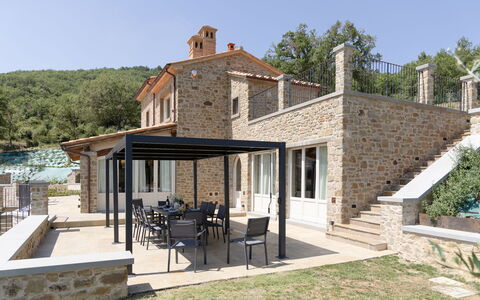 Villa Maddalena alla Guglielmesca: Möbel, Gartenmöbel, Küche & Esszimmer Tisch, Zuhause, Tisch Im Freien, Stuhl, Tür, Terrasse, Veranda, Schatten