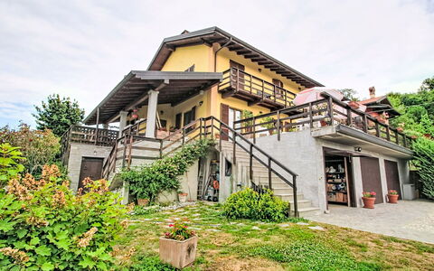 Bb10 Oasi: Gebäude, Wand, Fenster, Wohngebiet, Nachbarschaft, Fassade, Haus, \Stadt, Zuhause, Balkon