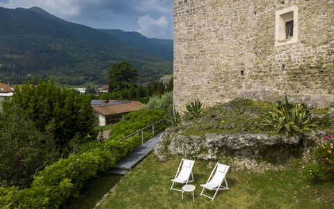 Casa Torre Il Castello: Möbel, Küche & Esszimmer Tisch, Stuhl, Fussboden, Meer, Balkon, Ozean, Resort, Eco Hotel, Esszimmer