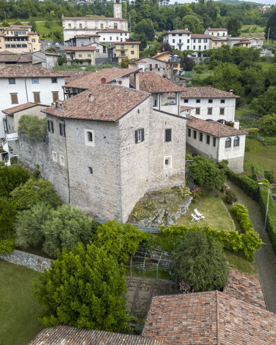 Casa Torre Il Castello: Möbel, Küche & Esszimmer Tisch, Stuhl, Fussboden, Meer, Balkon, Ozean, Resort, Eco Hotel, Esszimmer