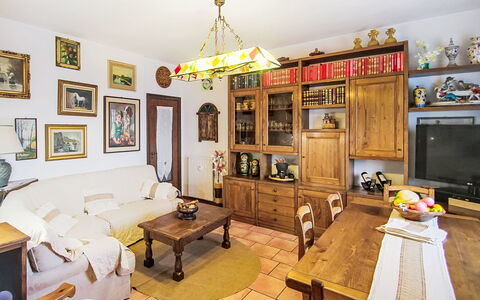 Cà Olivella: Möbel, Küche & Esszimmer Tisch, Stuhl, Fussboden, Meer, Balkon, Ozean, Resort, Eco Hotel, Esszimmer