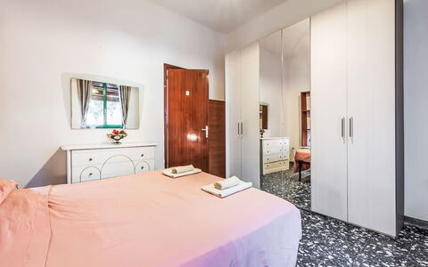 Villetta Luisa: Möbel, Küche & Esszimmer Tisch, Stuhl, Fussboden, Meer, Balkon, Ozean, Resort, Eco Hotel, Esszimmer