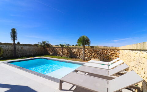 Villa Ginevra Luxury Otranto: Blau, Schwimmbad, Verbundwerkstoff, Resort, Gartenmöbel, Hotel, Villa, Fliese, Eco Hotel, Ferienort