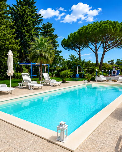 Villa Didymos: Schwimmbad, Resort, Garten, Freizeit, Eco Hotel, Landscaping, Schatten, Hotel, Ferienort