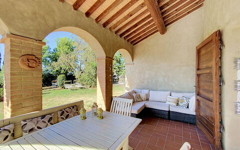 Di Lella: Interior Design, Möbel, Holz, Flooring, Decke, Fussboden, Zimmer, Beleuchtung, Wohnung, Tabelle