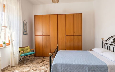 Vela Latina: Interior Design, Möbel, Holz, Flooring, Decke, Fussboden, Zimmer, Beleuchtung, Wohnung, Tabelle