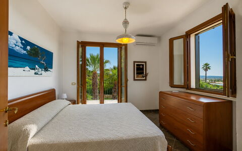 Villa Don Pino: Meer, Resort, Ozean, Holzbeize, Eco Hotel, Hotel, Hartholz, Villa, Zimmerpflanze