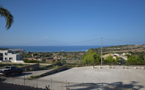 La Villa di Giusy: Himmel, Landschaft, Grundstueck