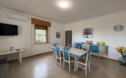 Casale Nardi: Möbel, Interior Design, Flooring, Tabelle, Holz, Fussboden, Stuhl, Küche & Esszimmer Tisch, Esszimmer, Decke