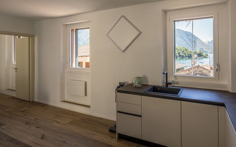 Next Comacina, Lago di Como with Garage: Flooring, Holz, Interior Design, Fussboden, Countertop, Decke, Holzboden, Küche, Zuhause, Möbel