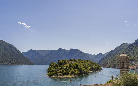 Next Comacina, Lago di Como with Garage: Wasser, Bergforms, Gewässer, Berg, Wasservorräte, Hügel, Hochland, Küsten Und Ozeanische Forms, Wasserlauf, Wasserweg