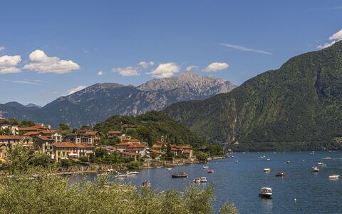 Next Comacina, Lago di Como with Garage: Berg, Bergforms, Wasser, Gewässer, Hügel, Gebirge, Hochland, Bergstation, Küsten Und Ozeanische Forms, Landschaft