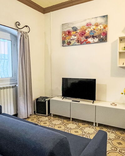 Enrico: Interior Design, Möbel, Flooring, Wand, Fussboden, Holz, Zimmer, Beleuchtung, Couch, Wohnzimmer