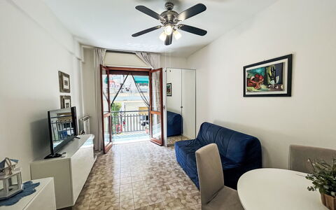 Rubens: Flooring, Interior Design, Fussboden, Möbel, Zimmer, Decke, Wohnung, Wohnzimmer, Couch