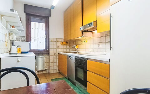 Locanda dei Nonni: Flooring, Fussboden, Wohnung, Küche, Interior Design, Countertop, Zimmer, Major Appliance, Küchengerät, Cabinetry