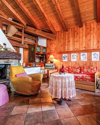 Les Combes 6: Holz, Zuhause, Hütte, Blockhaus, Resort, Holzbeize, Hartholz, Bauernhaus, Wohnzimmer, Holz